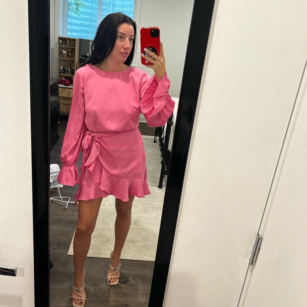 Selfie Leslie Darla Pink Long Sleeve Satin Dress